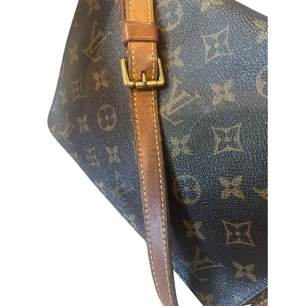 Louis Vuitton Vintage Monogram Musette Tango Short Strap Shoulder Y2K COA